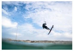 AIRUSH CYPHER CARBON INNEGRA V3 -Foilflight Surf Boutique airush cypher carbon innegra v3 3