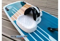 PLANCHE DE KITESURF WANNA PLAY -Foilflight Surf Boutique planche de kitesurf wanna play 3
